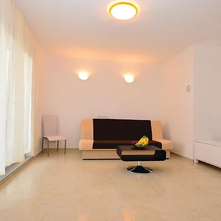 Stunning In With Wifi Apartment Nin