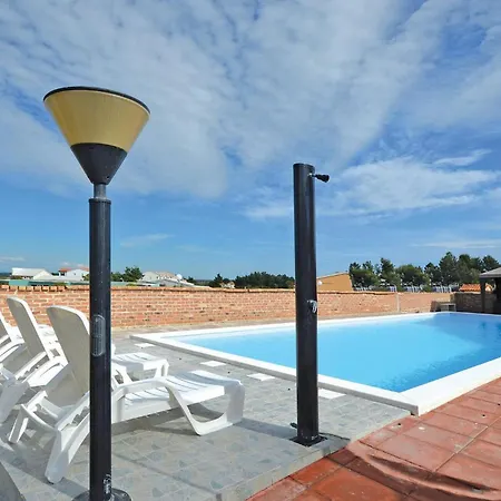 In With Outdoor Swimming Pool * Нин