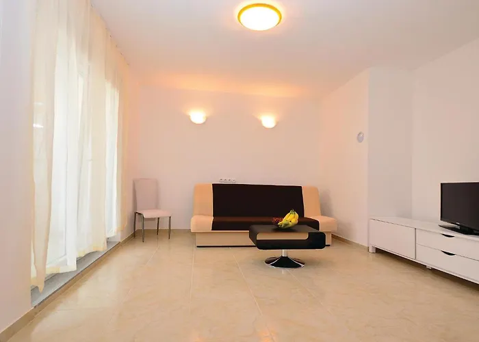 Stunning In With Wifi Apartment Nin