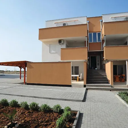 Apartment In With Outdoor Swimming Pool Nin